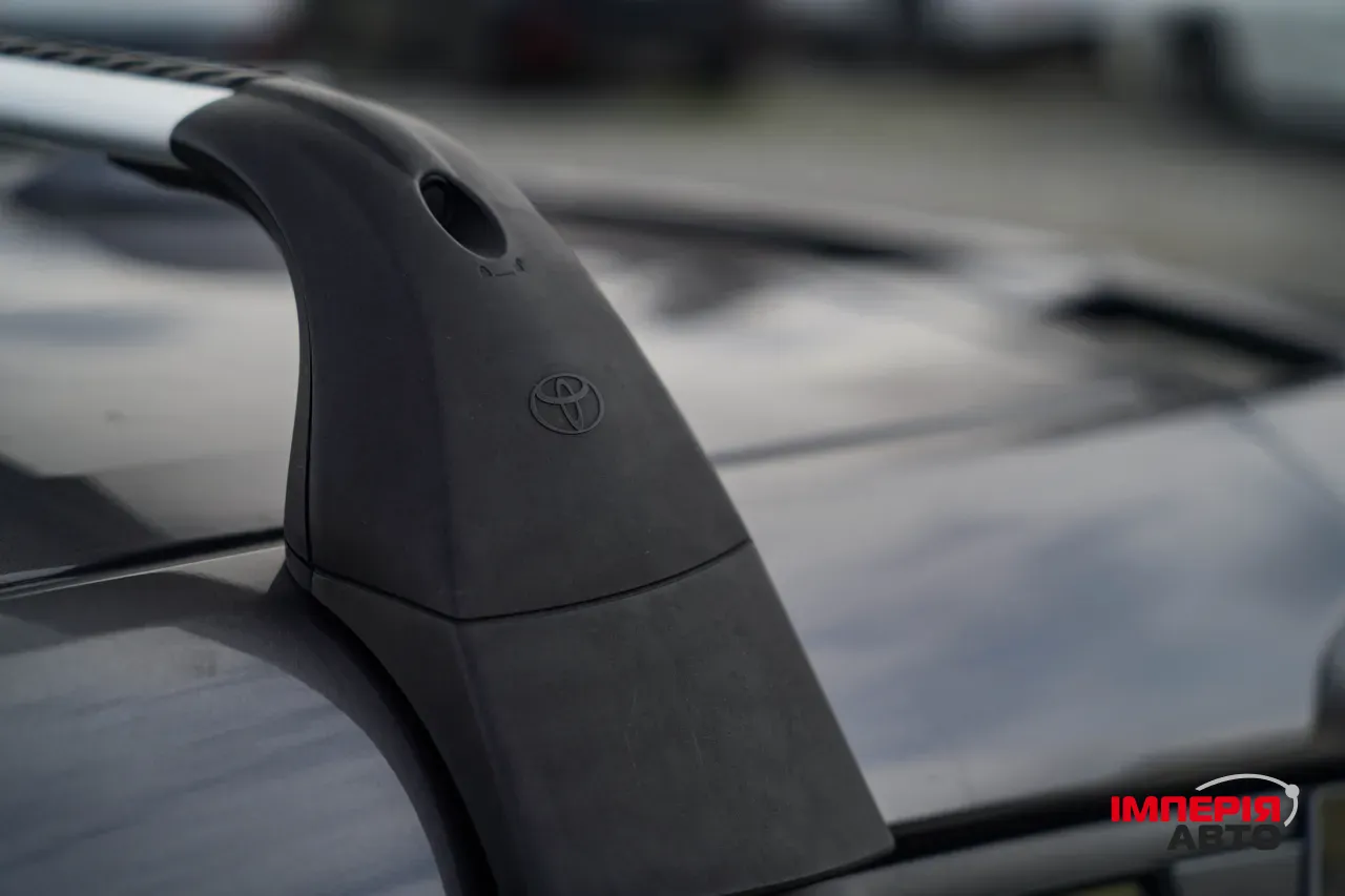 Toyota C-HR - фото 12