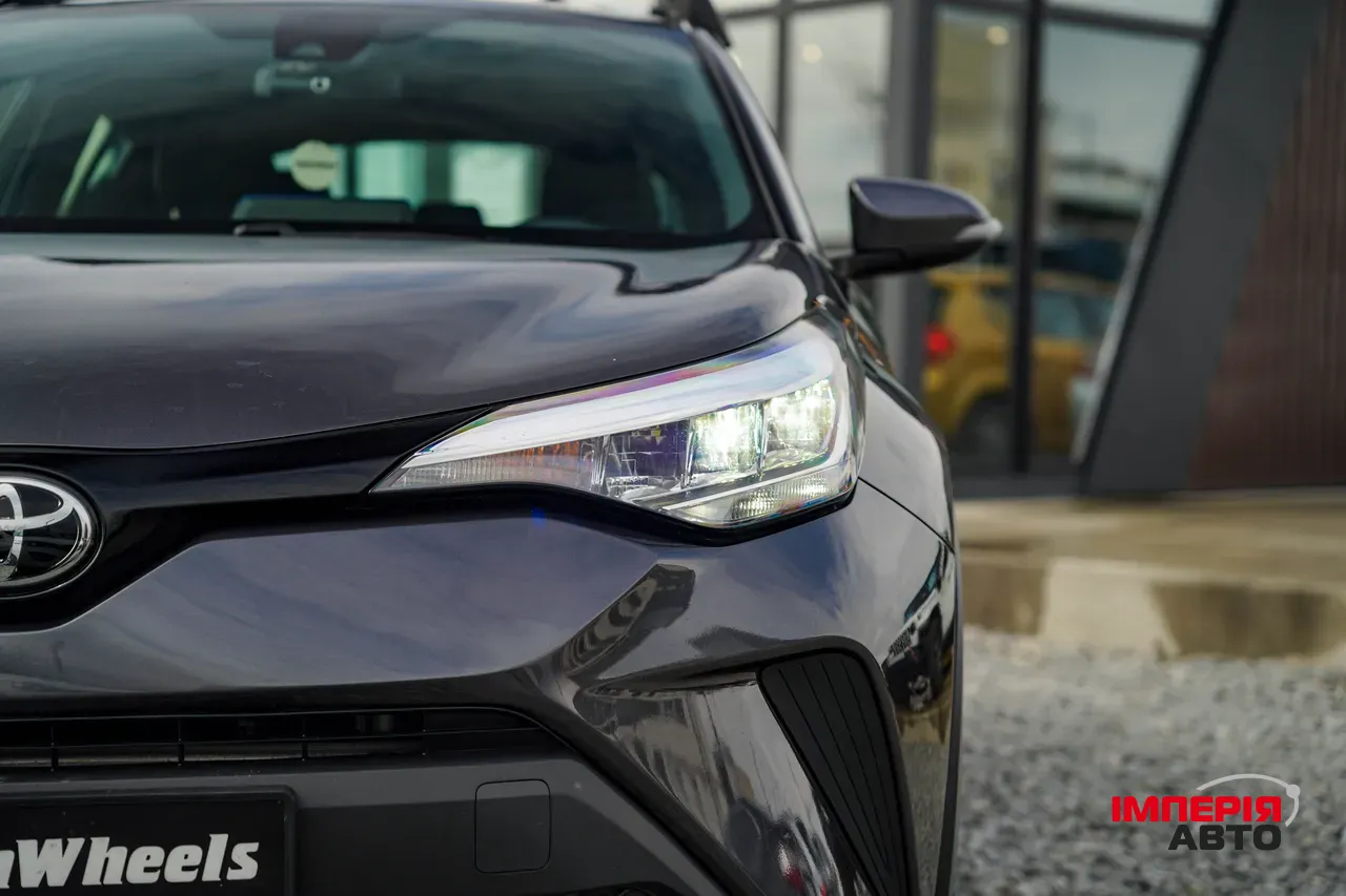 Toyota C-HR - фото 10