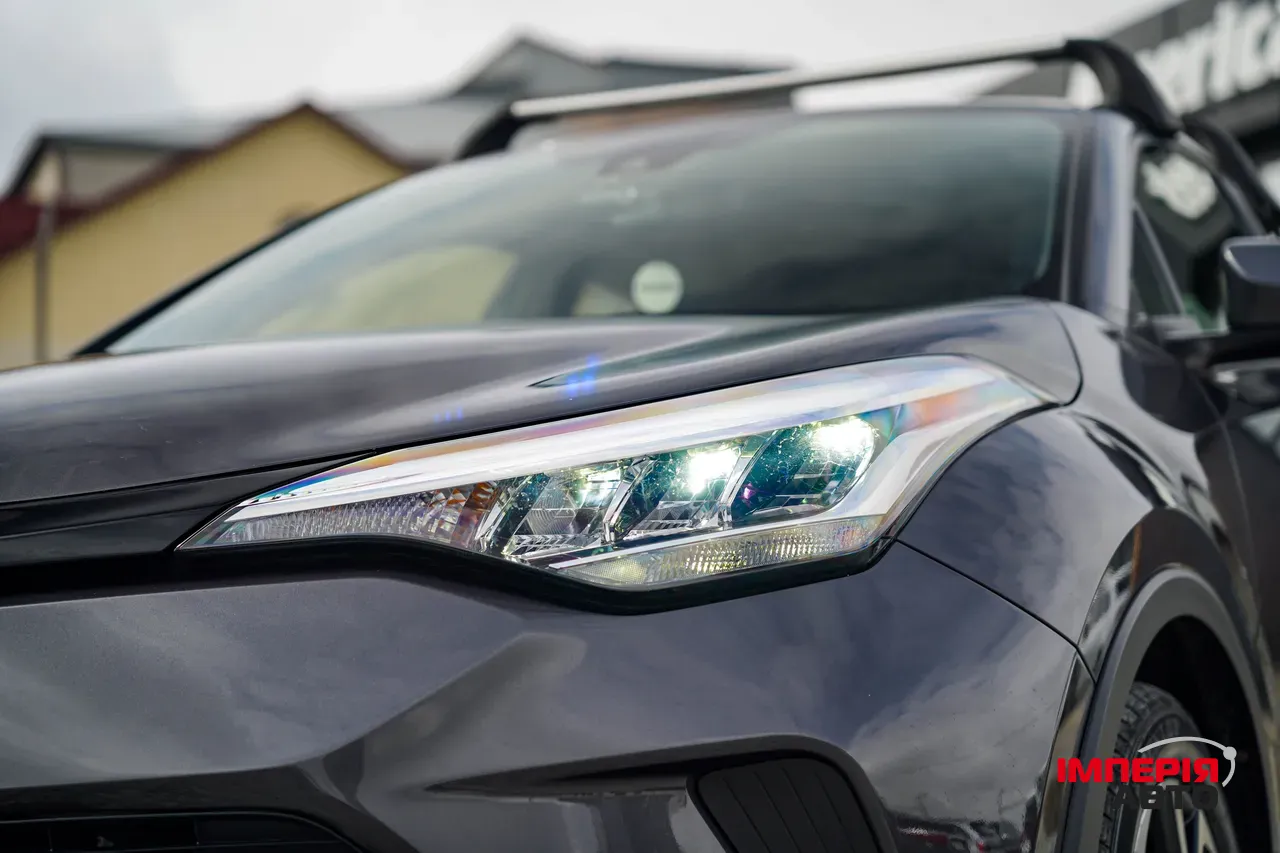 Toyota C-HR - фото 11