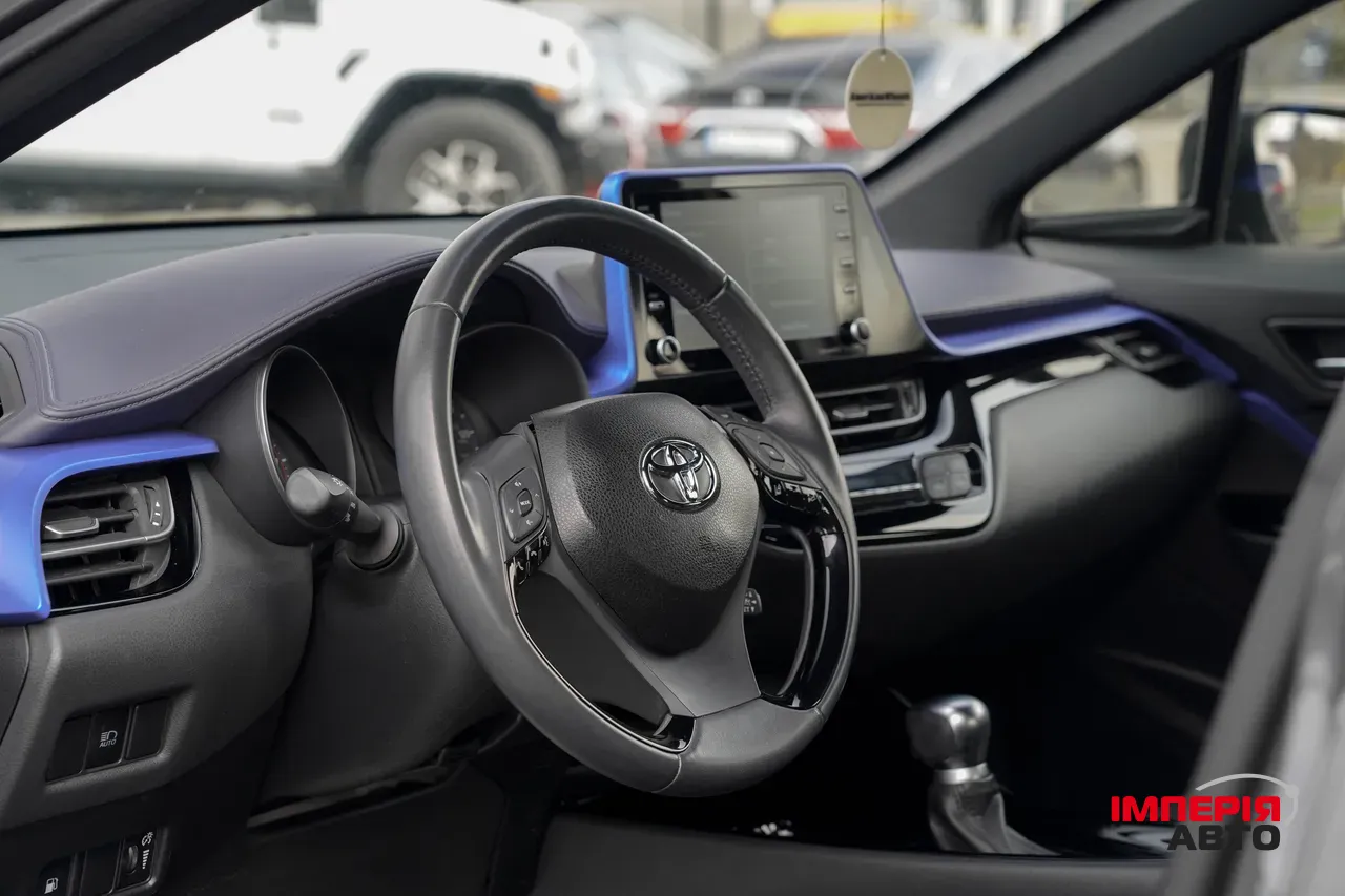 Toyota C-HR - фото 18