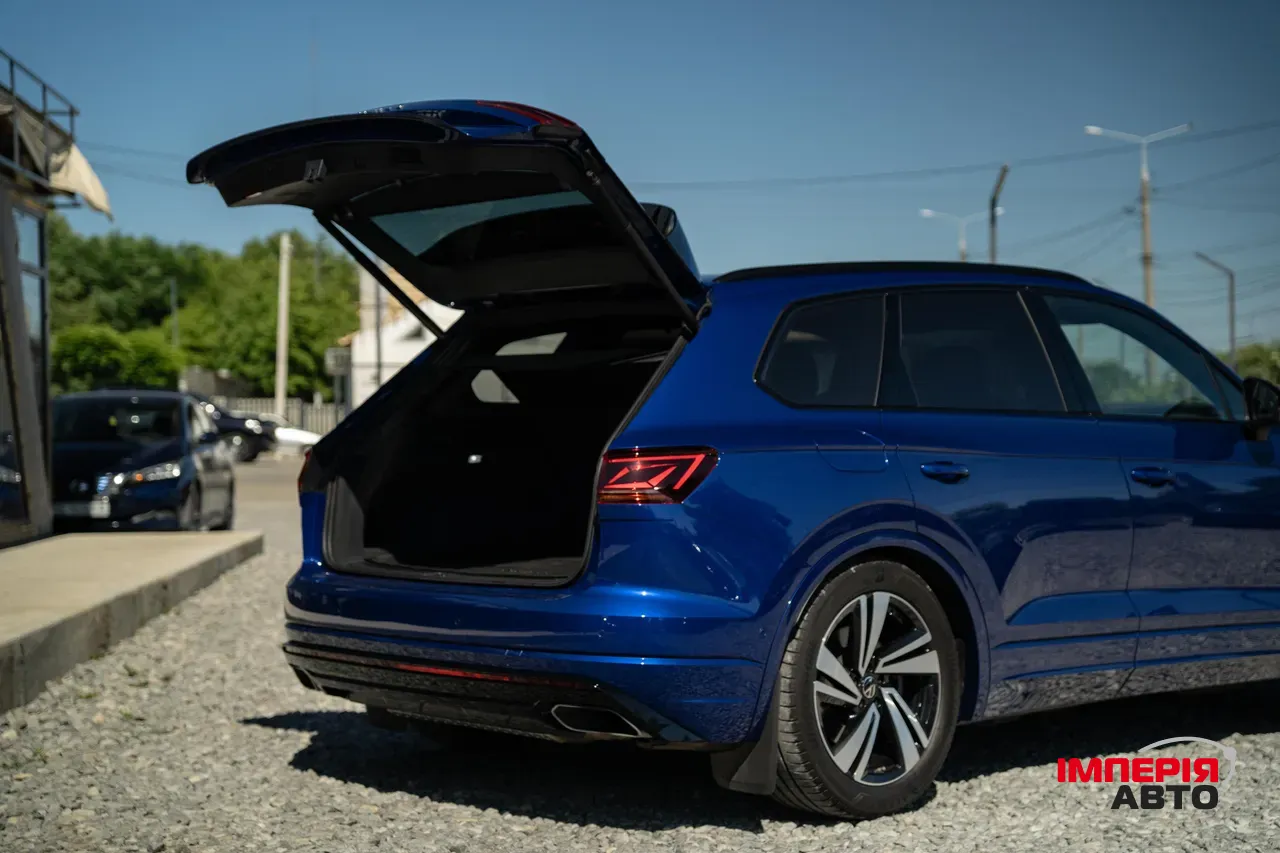 Volkswagen Touareg - фото 9