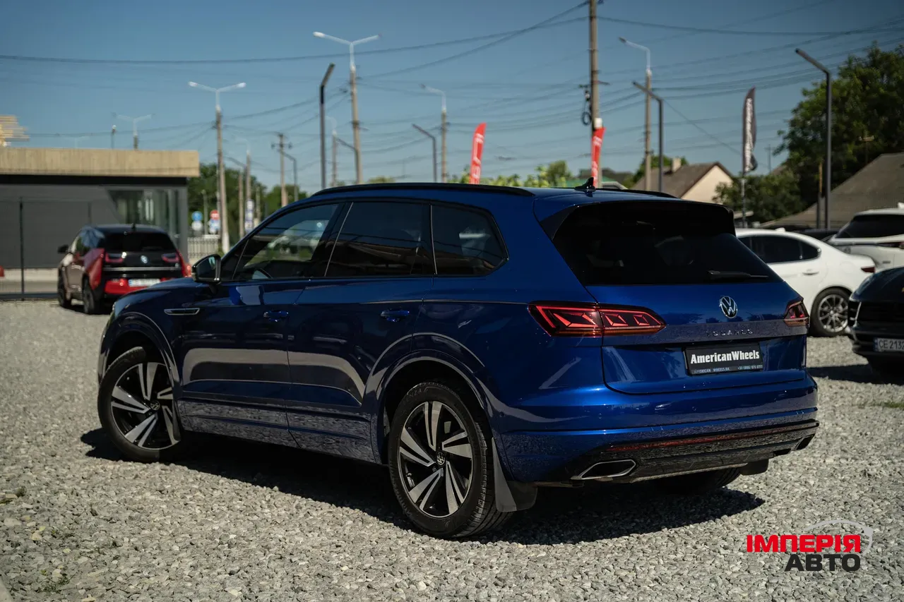 Volkswagen Touareg - фото 8