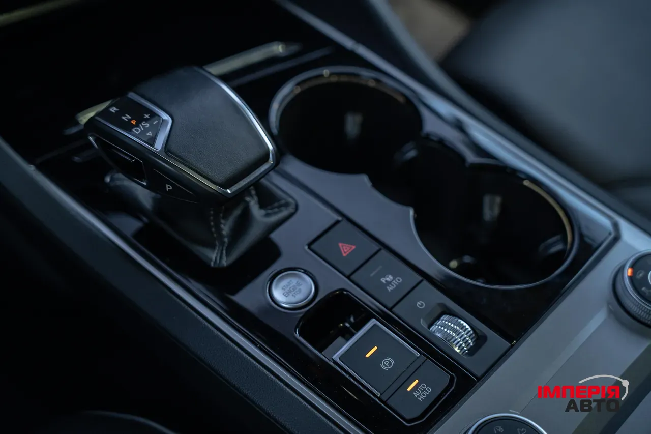 Volkswagen Touareg - фото 47