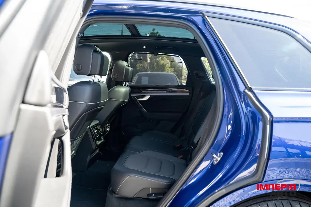 Volkswagen Touareg - фото 54