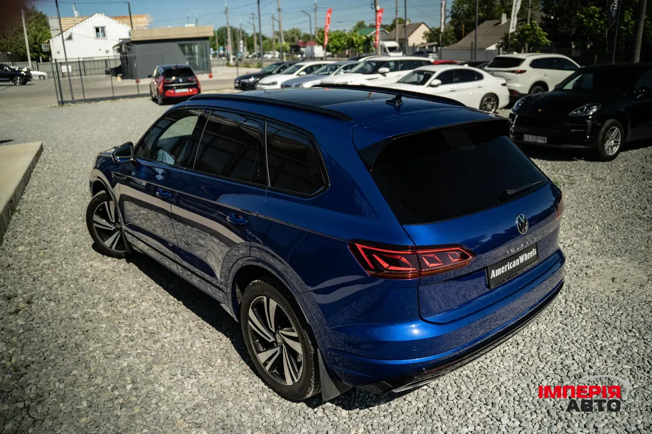 Volkswagen Touareg - фото 7