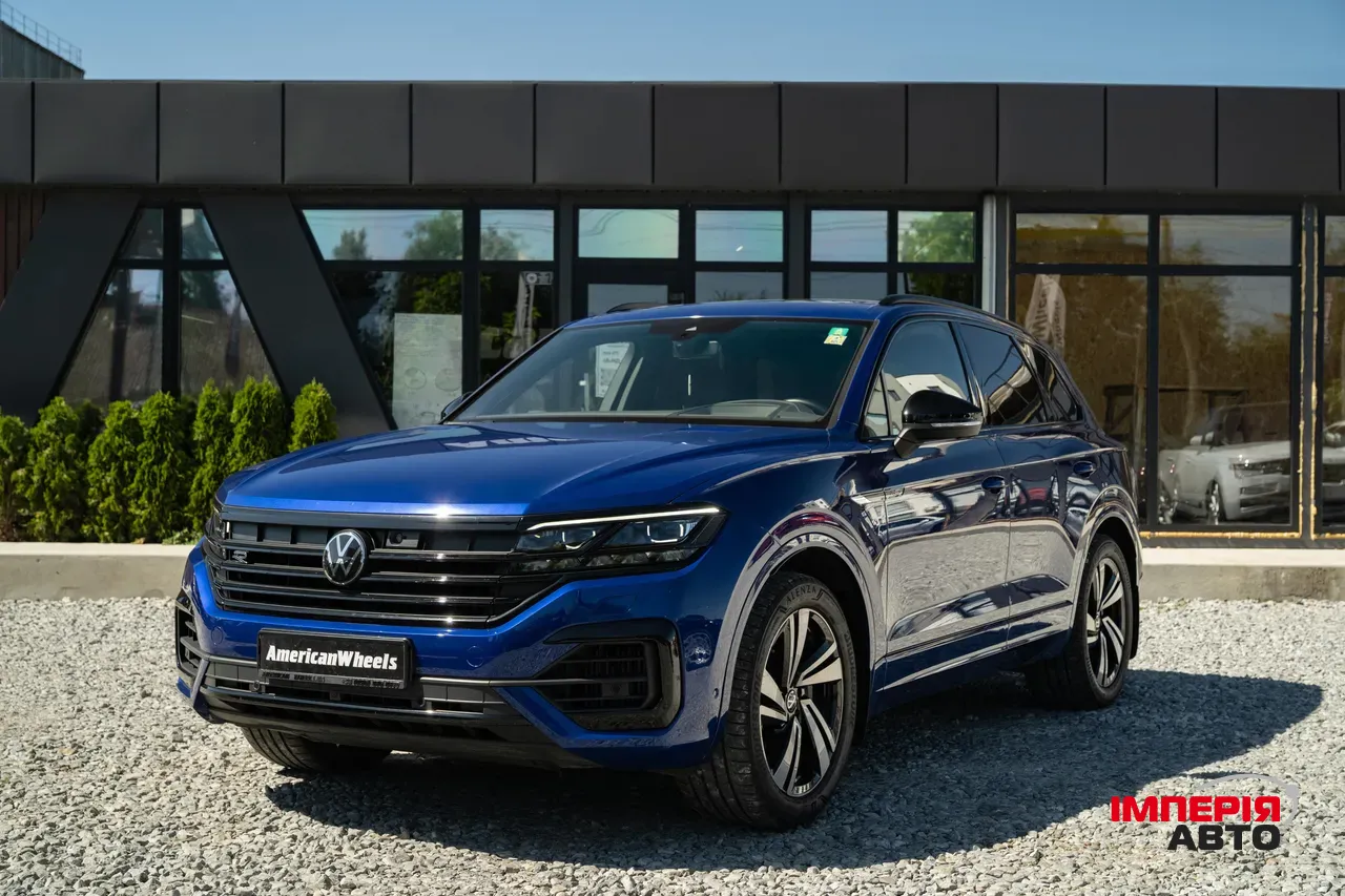 Volkswagen Touareg - фото 1