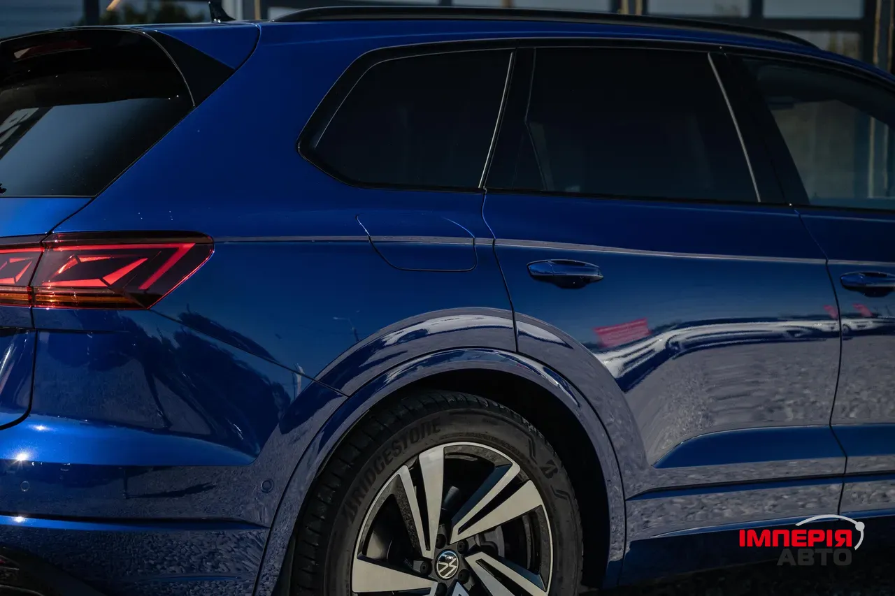 Volkswagen Touareg - фото 11