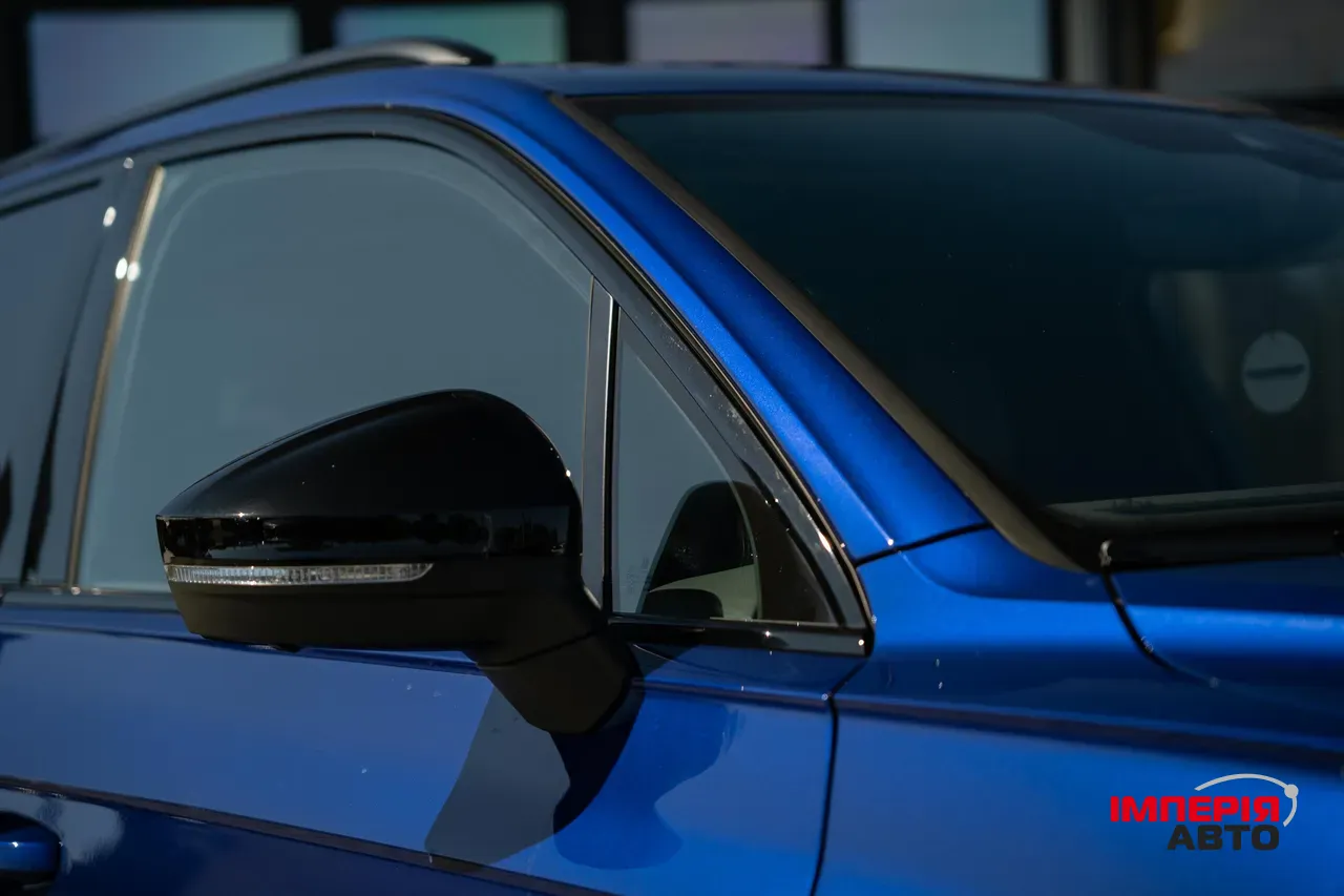 Volkswagen Touareg - фото 16