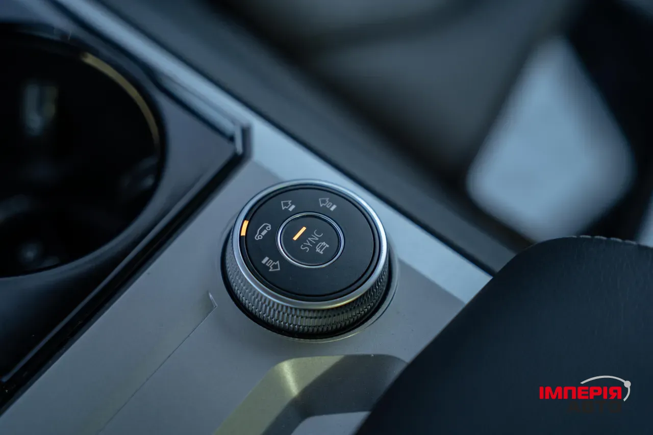 Volkswagen Touareg - фото 49