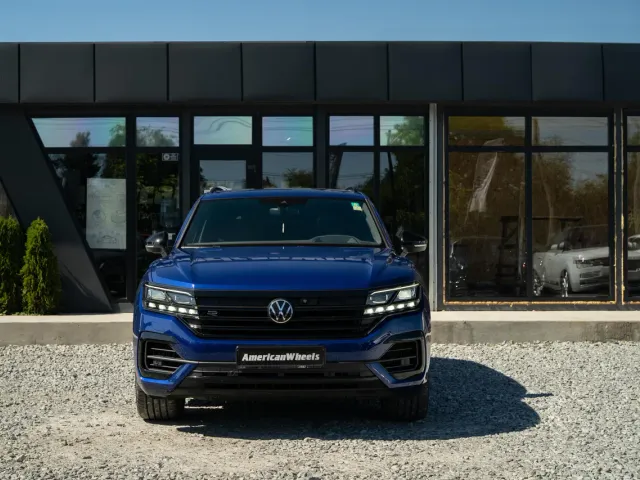 Volkswagen Touareg - фото 2
