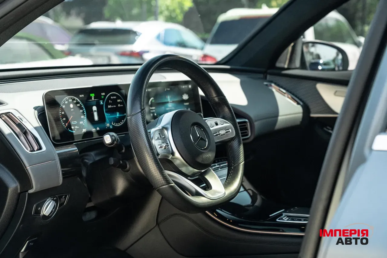 Mercedes-Benz EQC - фото 31