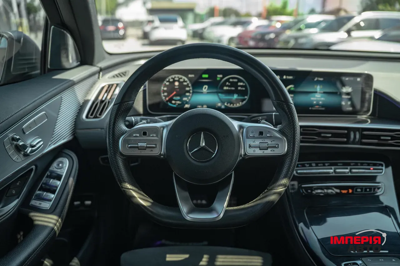 Mercedes-Benz EQC - фото 33