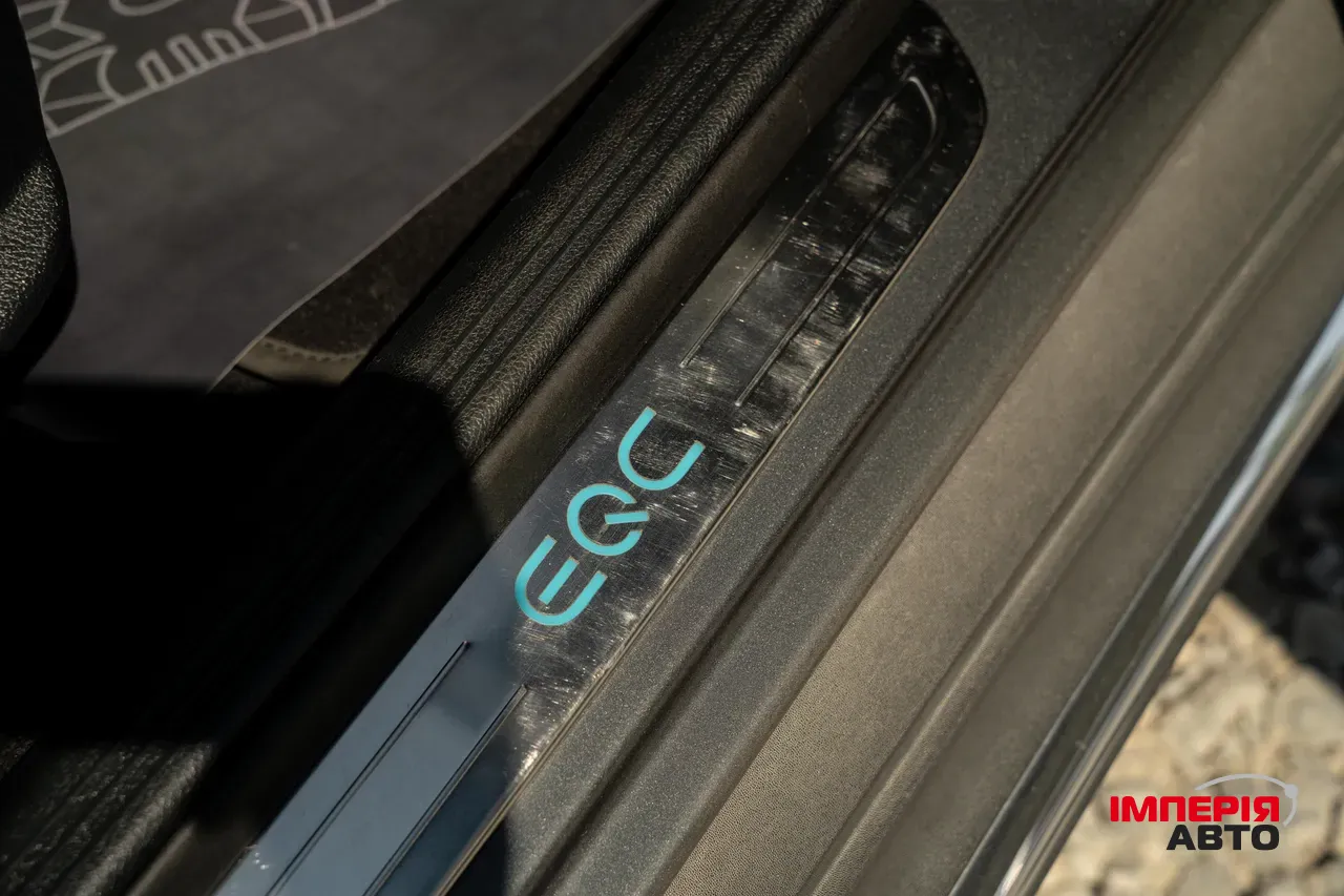 Mercedes-Benz EQC - фото 49