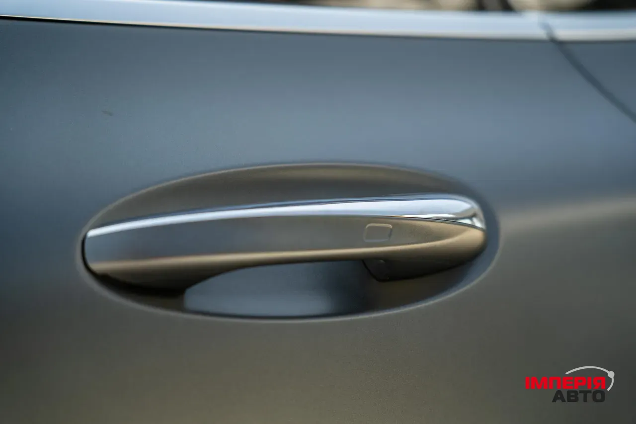 Mercedes-Benz EQC - фото 25