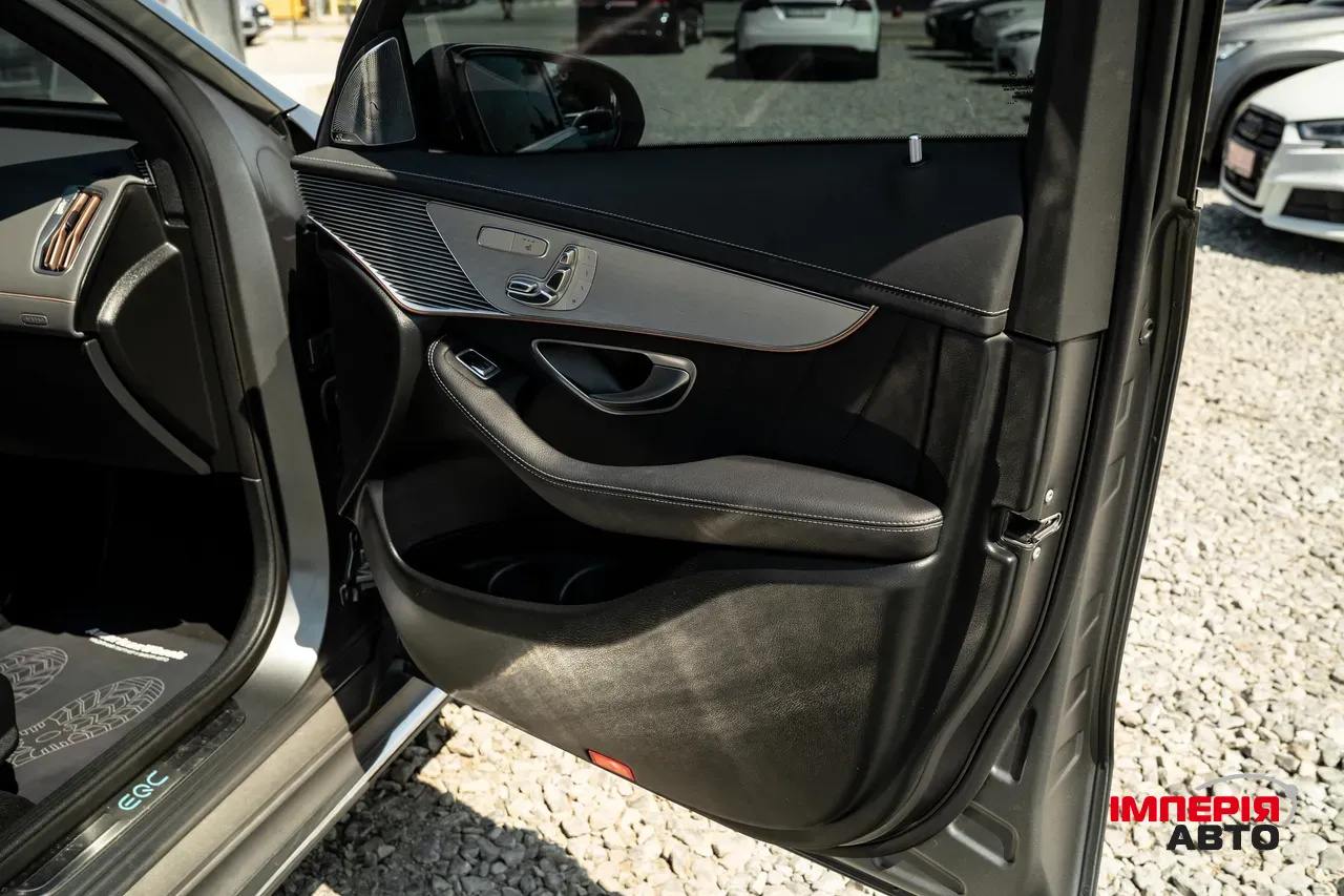 Mercedes-Benz EQC - фото 54