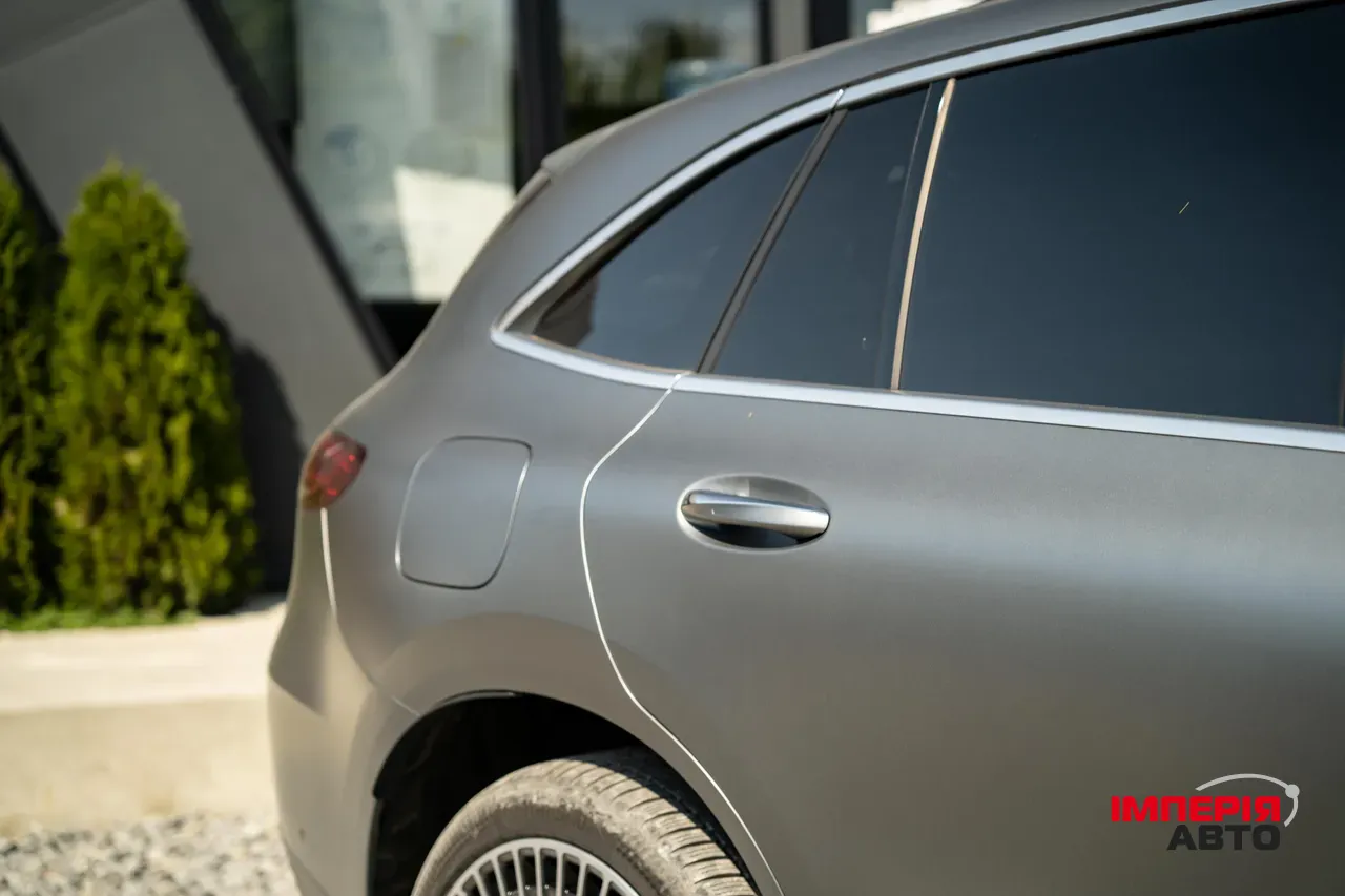 Mercedes-Benz EQC - фото 14