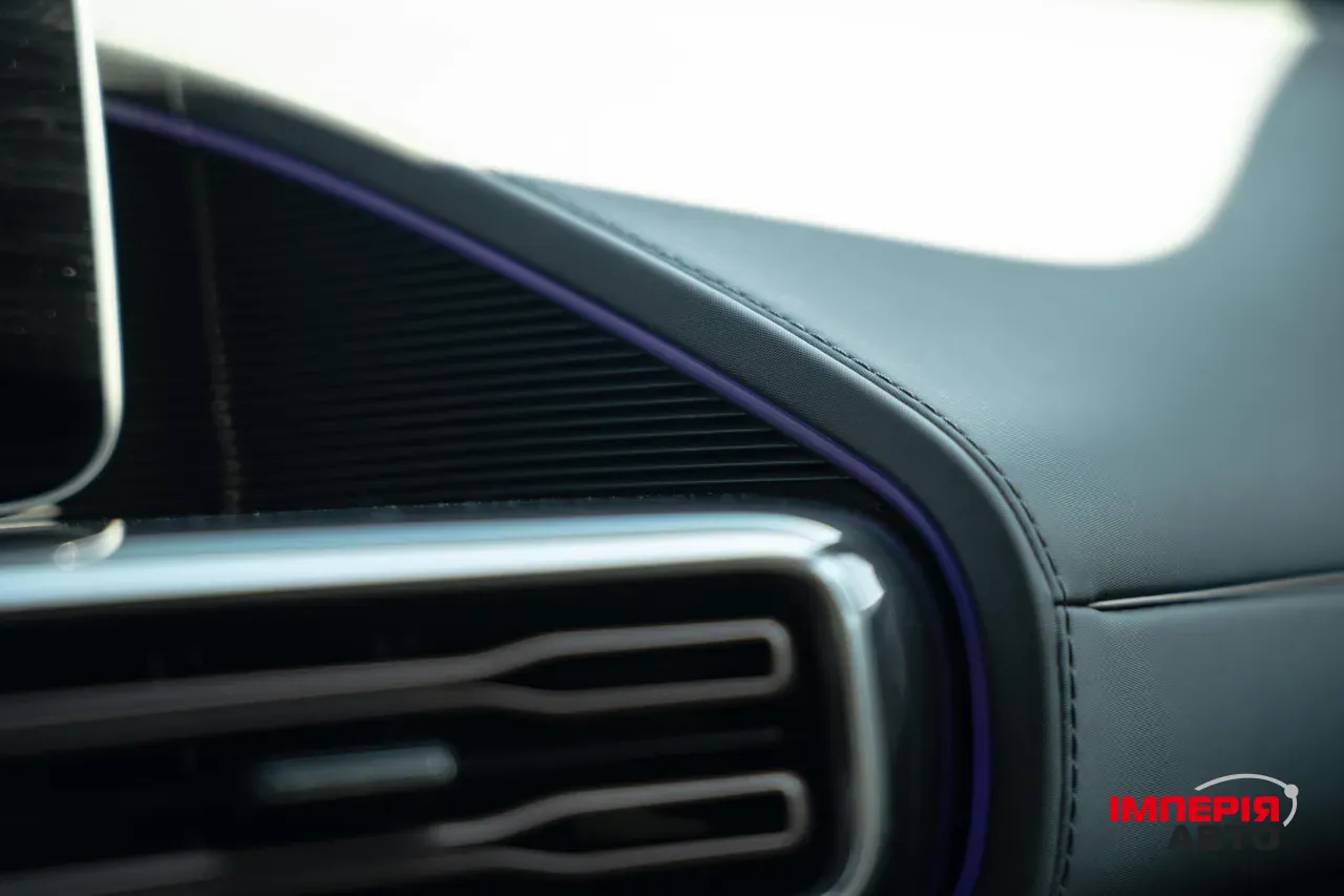 Mercedes-Benz EQC - фото 46