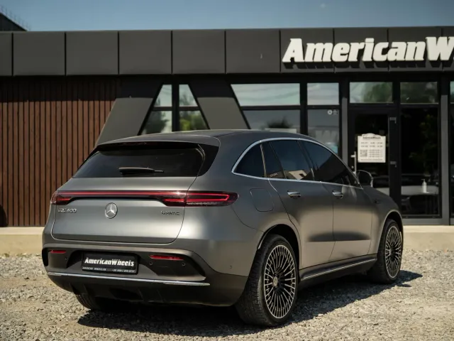Mercedes-Benz EQC - фото 5