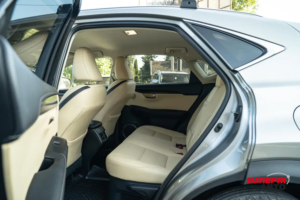 Lexus NX - фото 44