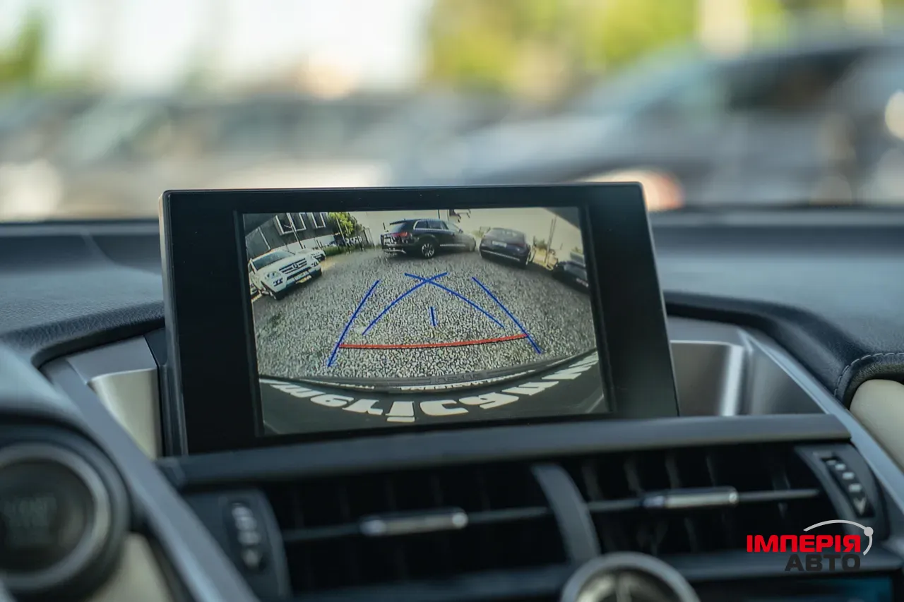 Lexus NX - фото 33