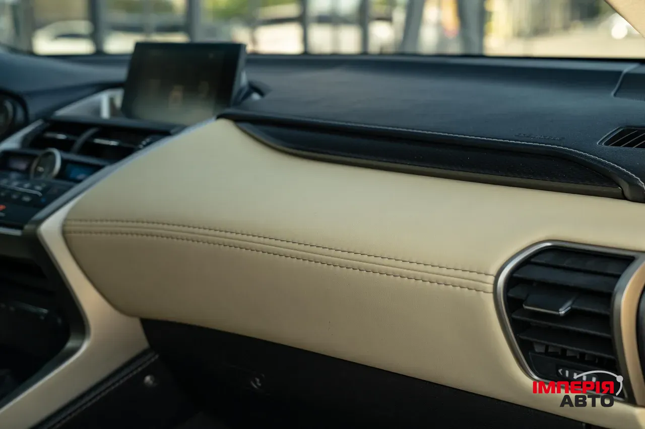 Lexus NX - фото 41