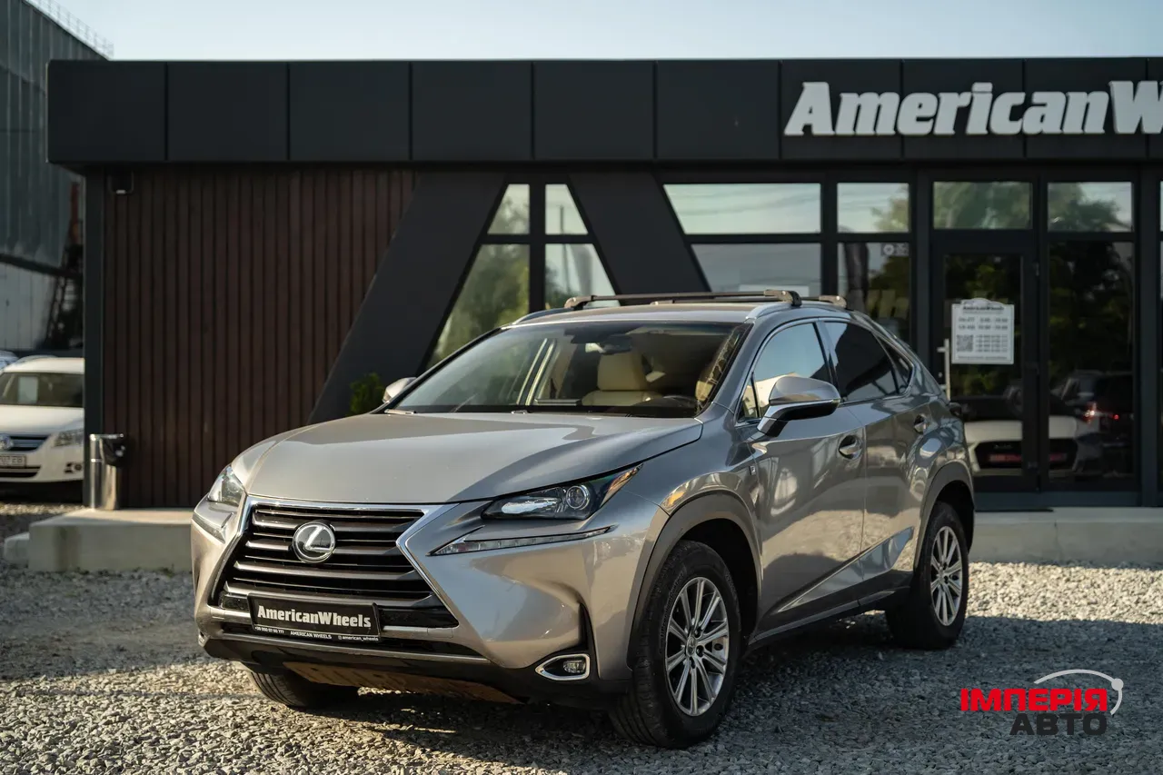 Lexus NX - фото 1