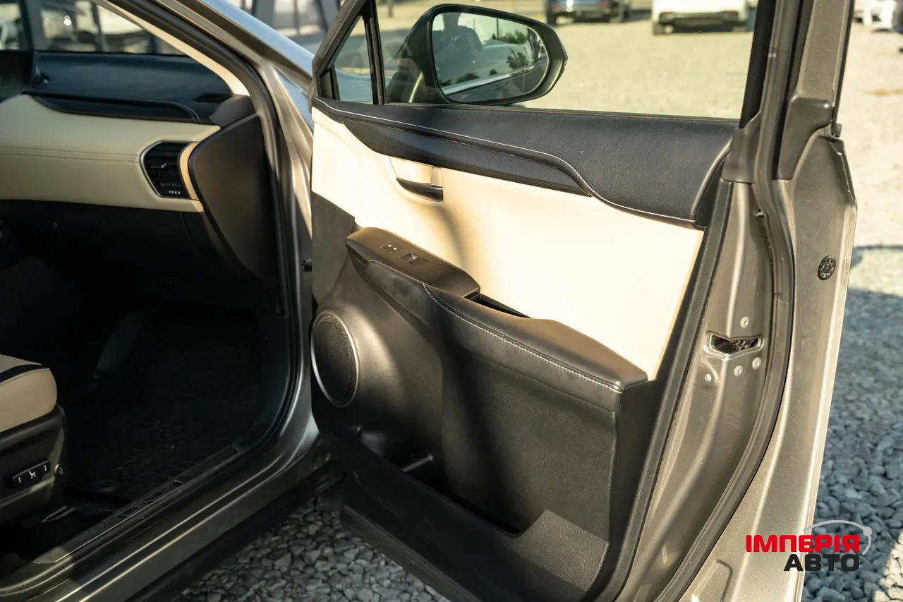 Lexus NX - фото 47