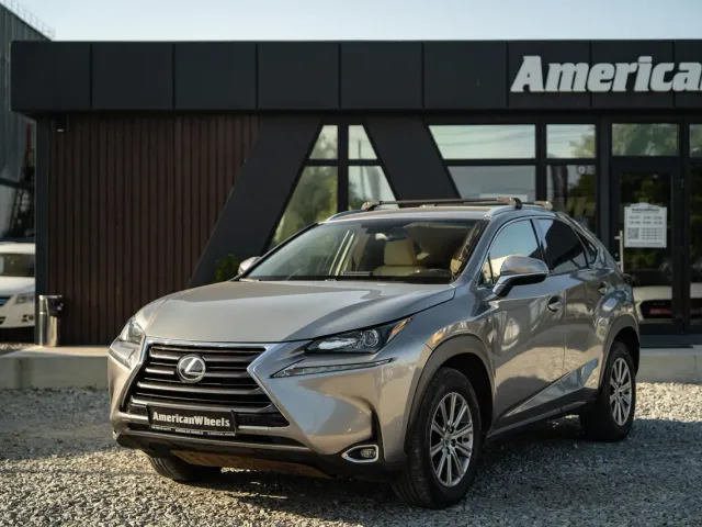 Lexus NX - фото 1