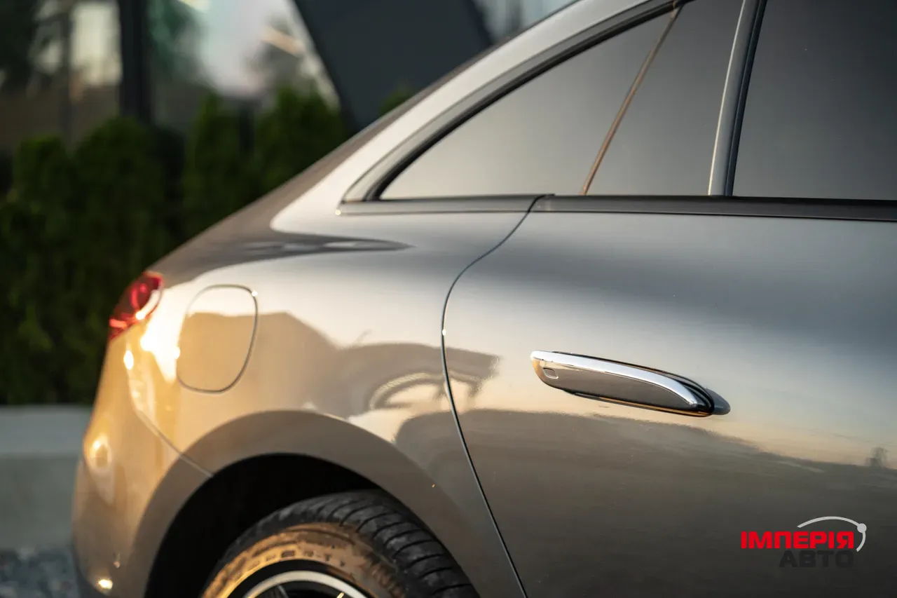 Mercedes-Benz EQE - фото 15