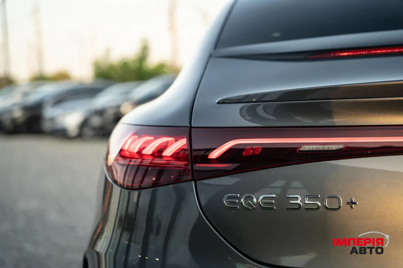 Mercedes-Benz EQE - фото 11