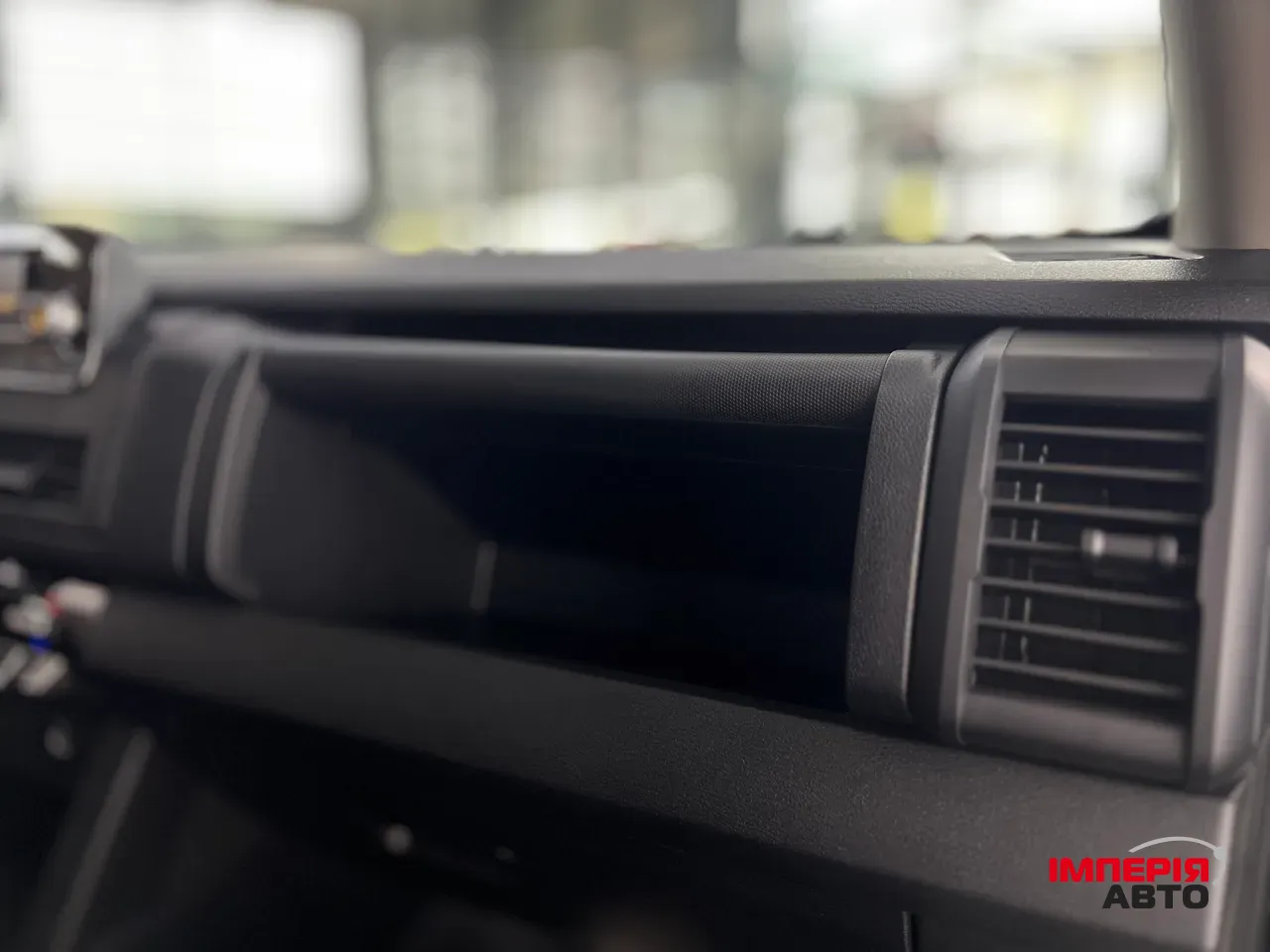 Mitsubishi L200 - фото 18