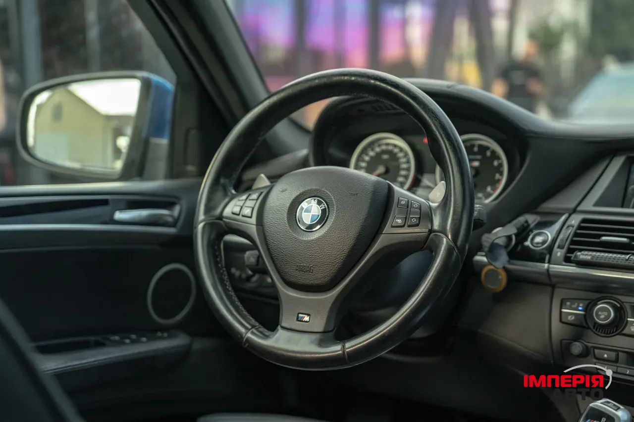 BMW X6 M - фото 31