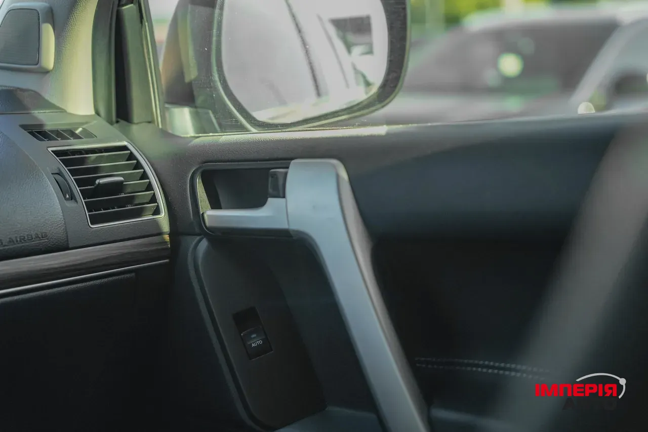 Toyota Land Cruiser Prado - фото 35