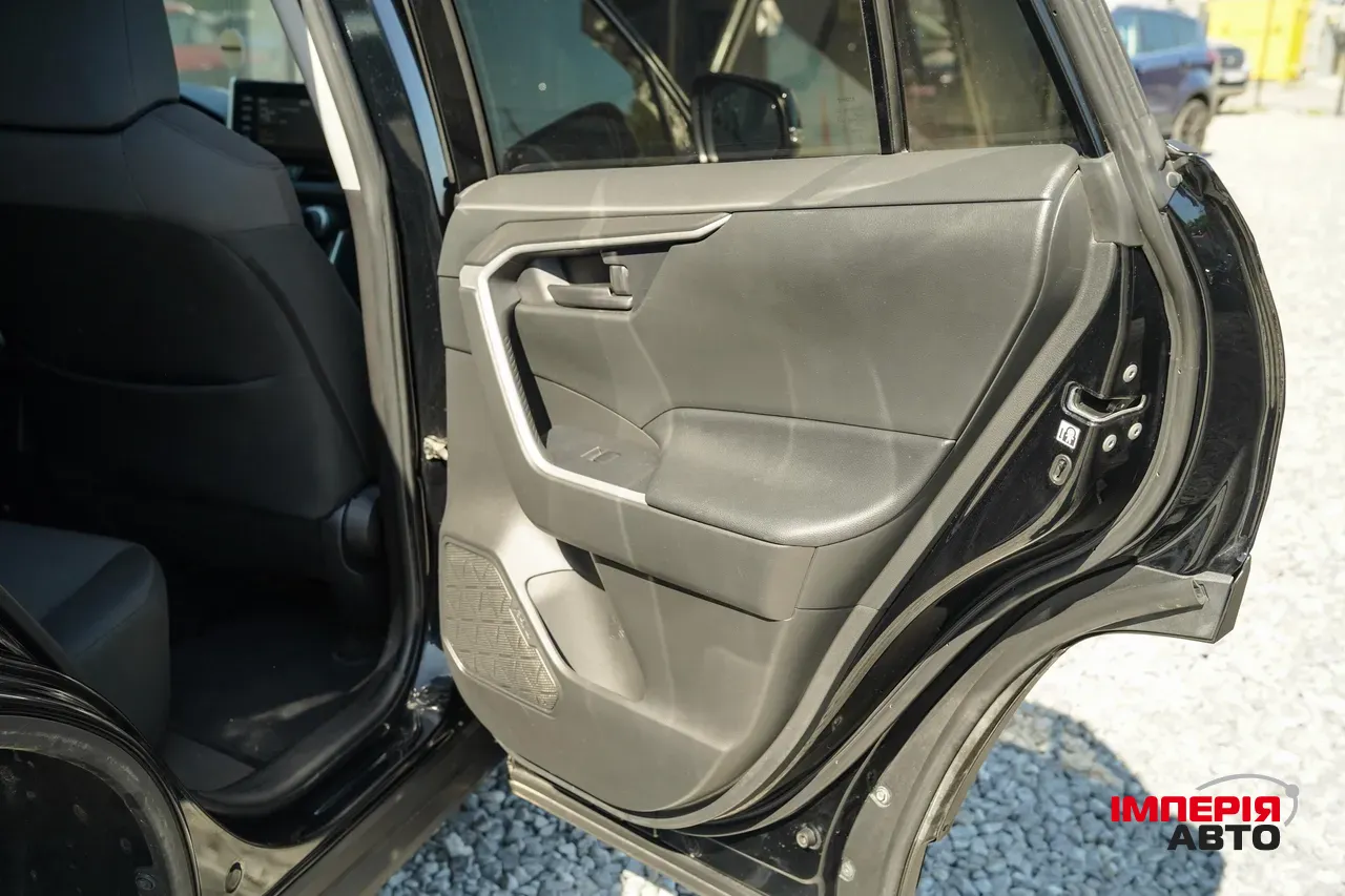 Toyota RAV4 - фото 35