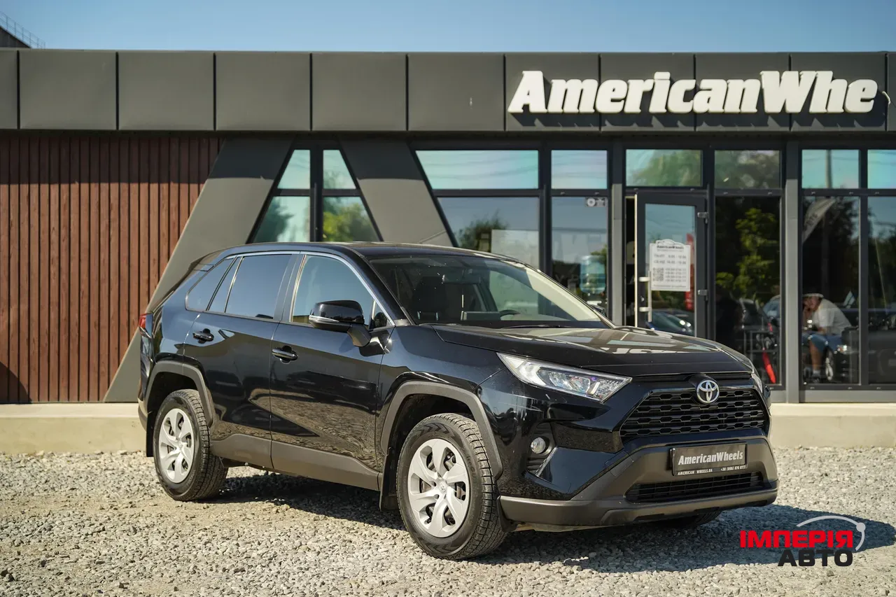 Toyota RAV4 - фото 3