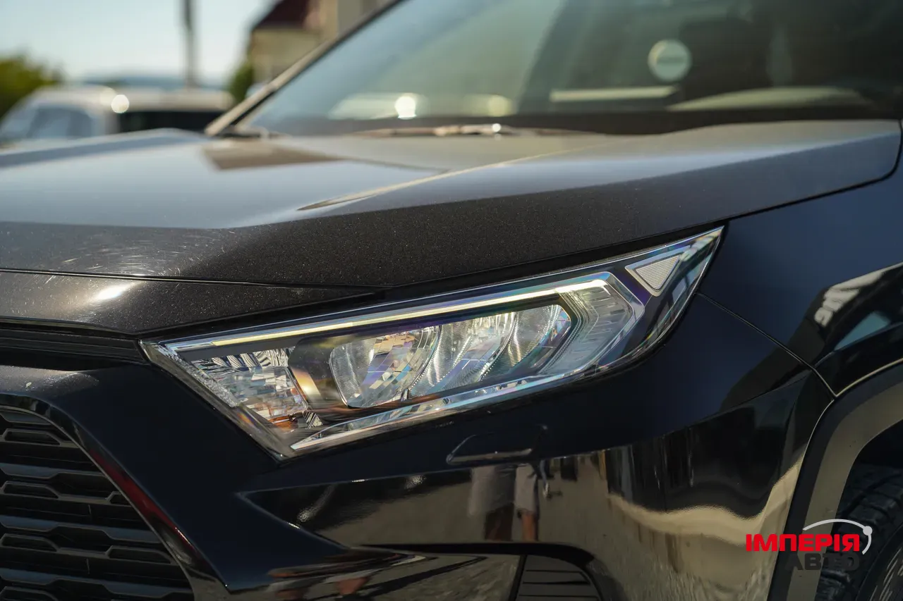 Toyota RAV4 - фото 13