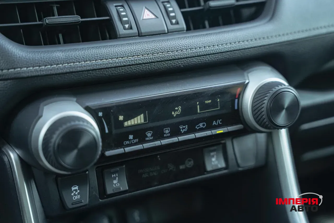 Toyota RAV4 - фото 25