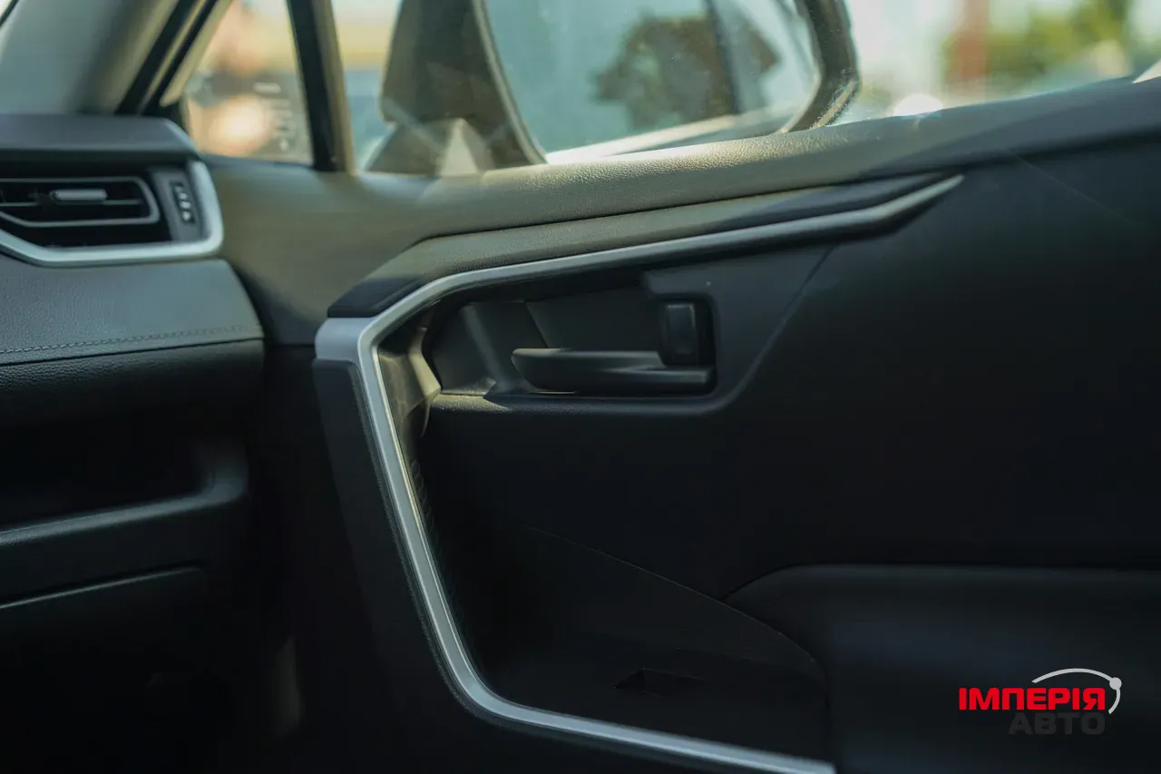 Toyota RAV4 - фото 28