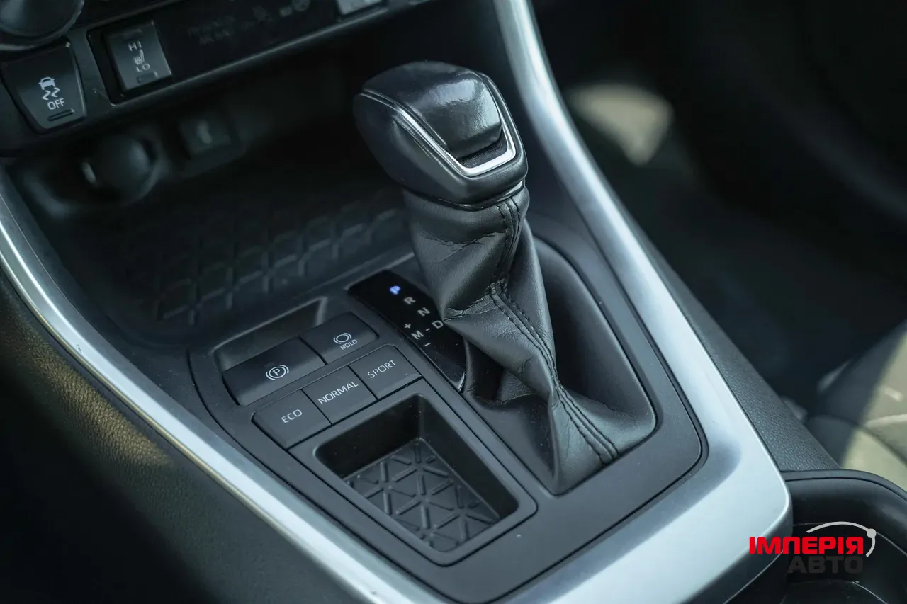 Toyota RAV4 - фото 27