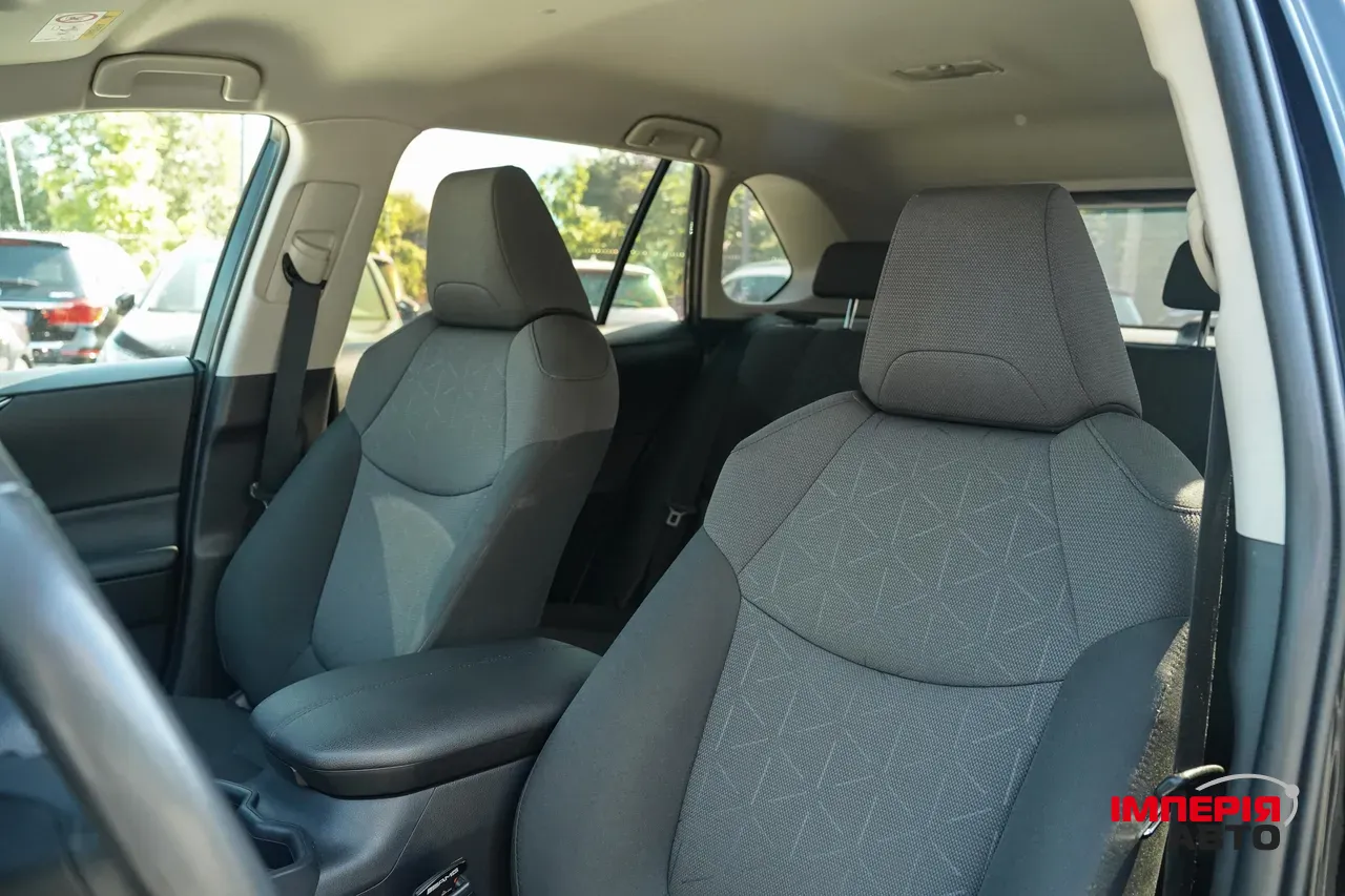 Toyota RAV4 - фото 29