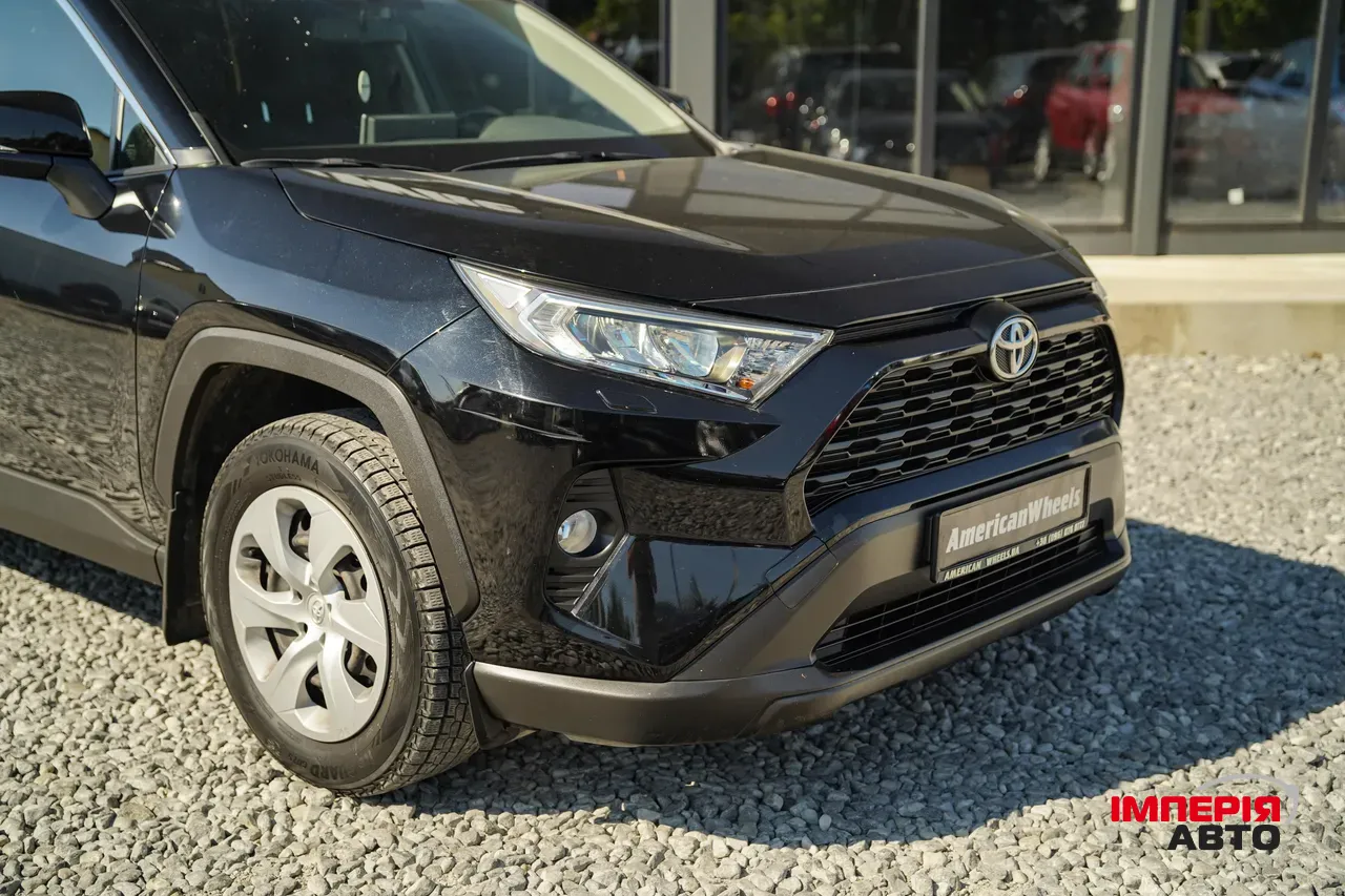 Toyota RAV4 - фото 10