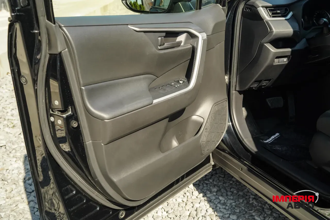 Toyota RAV4 - фото 32