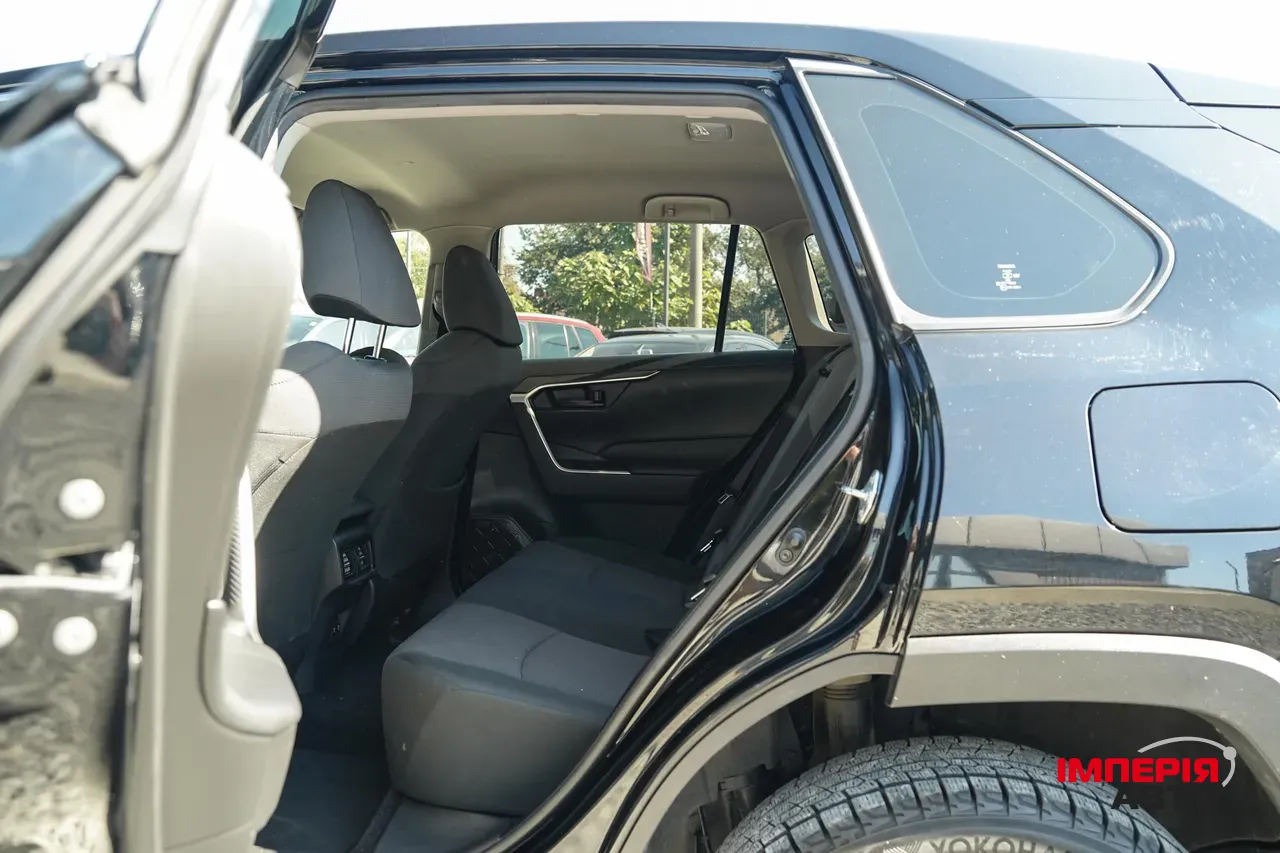 Toyota RAV4 - фото 30