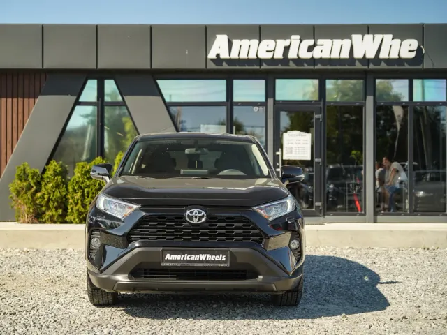 Toyota RAV4 - фото 2