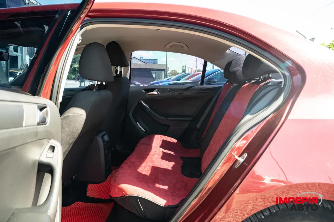 Volkswagen Jetta - фото 26