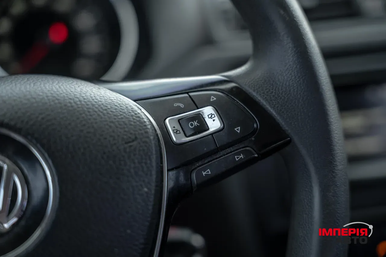 Volkswagen Jetta - фото 20