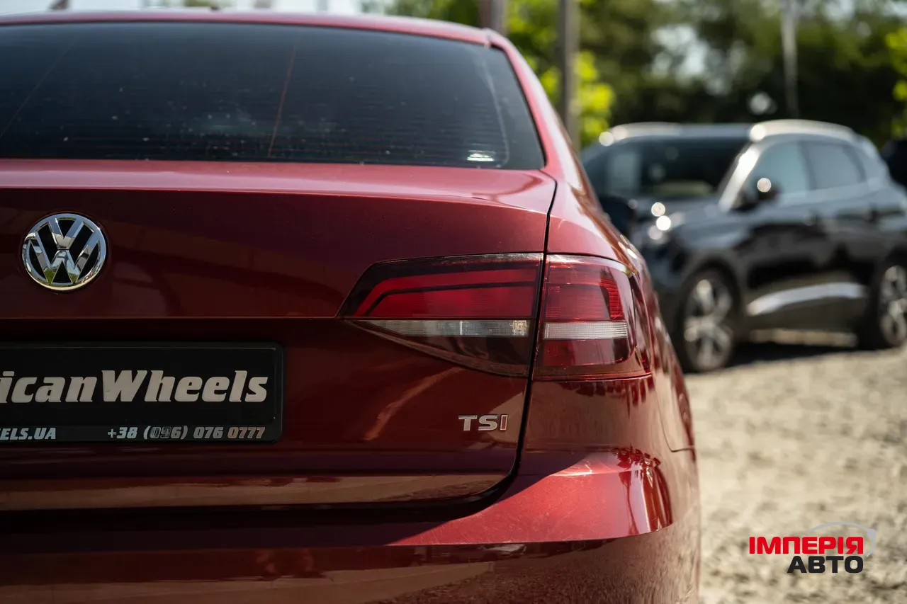 Volkswagen Jetta - фото 8