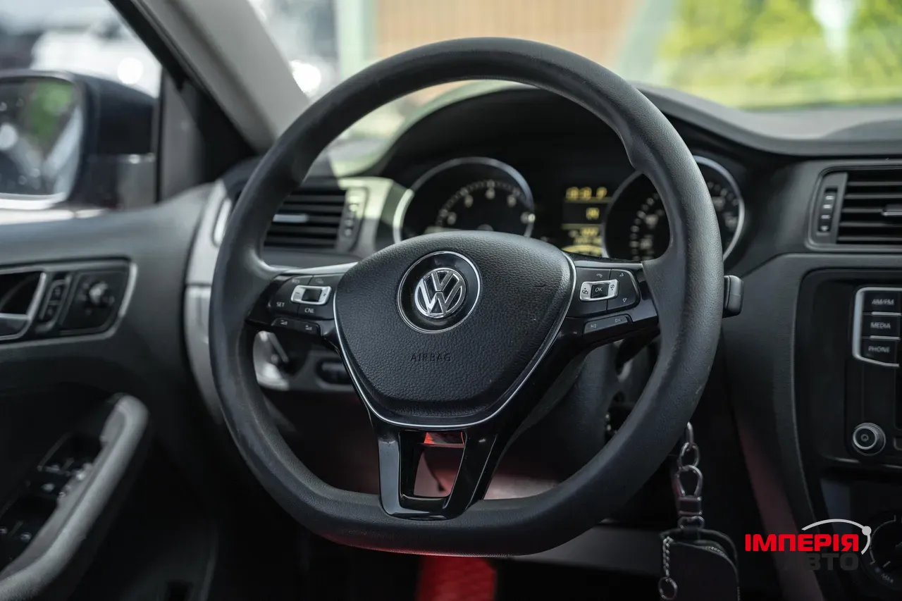 Volkswagen Jetta - фото 17