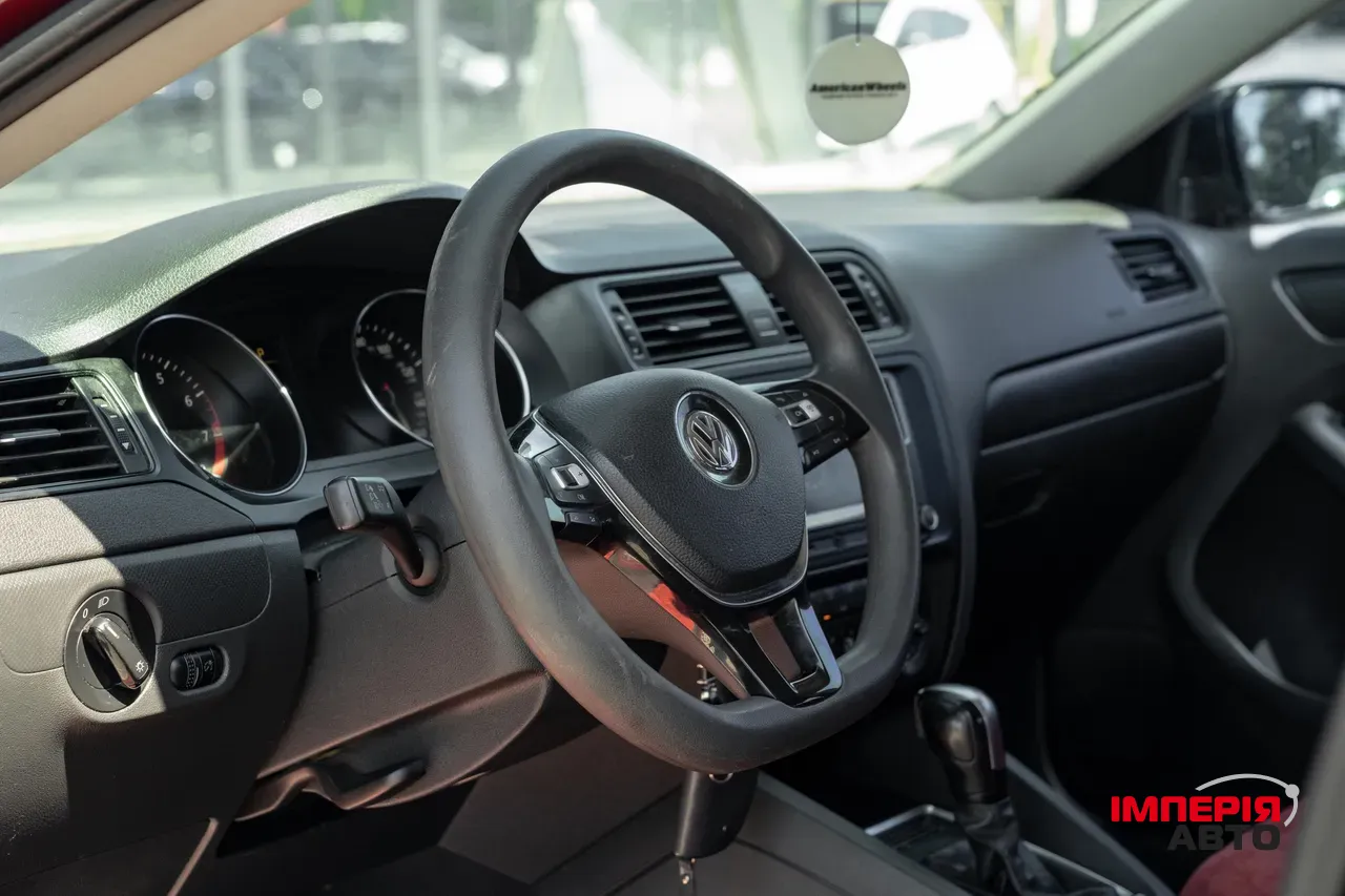 Volkswagen Jetta - фото 15