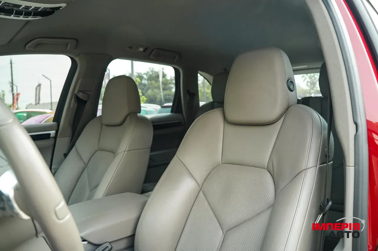 Porsche Cayenne - фото 31